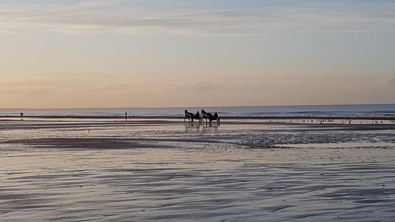 Sejour Romantique A Cabourg, Studio Vue Mer Exterior foto